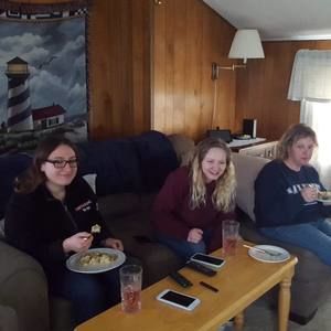 Meet your Posher, Danielle